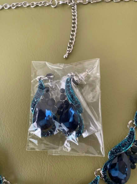 Photo of free Sapphire blue costume jewellery (Stockland Green B23) #2