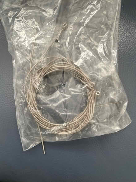 Photo of free Strings for bass guitar (Baldock SG7) #1