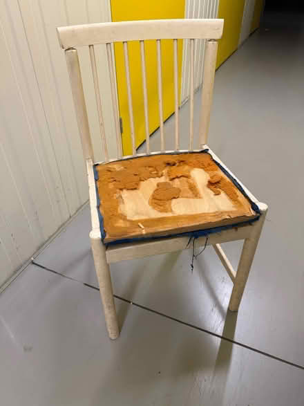 Photo of free Mid century chair (SW1V 2SW) #1