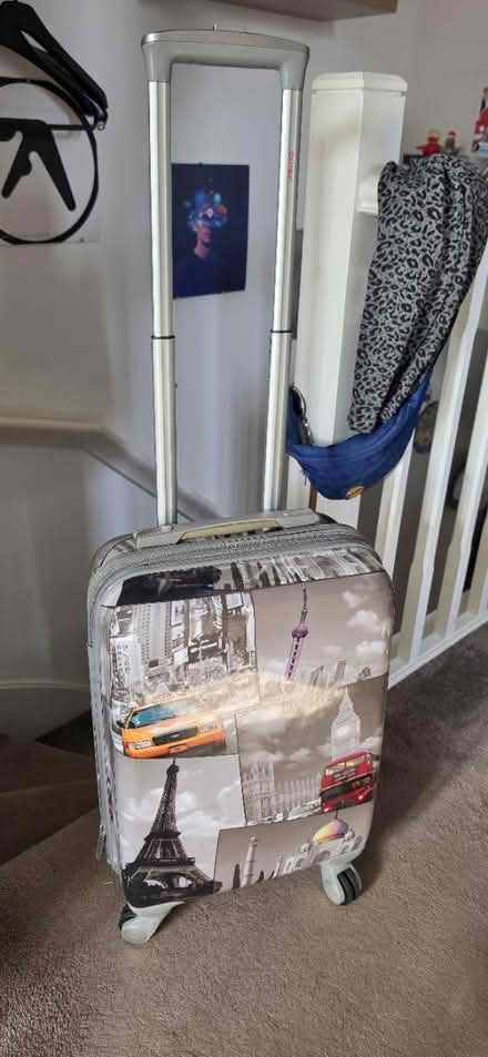 Photo of free Small and medium suitcases (Cranfield MK43) #1