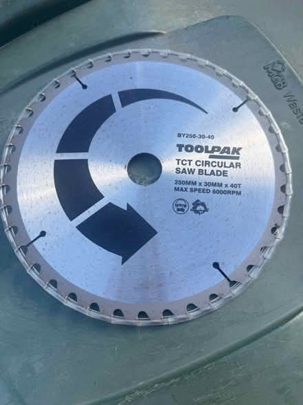 Photo of free 250mm Saw Blade (Aughton S26) #1