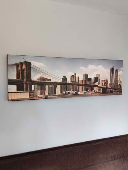 Photo of free New York canvas (Welwyn Garden City AL8) #1