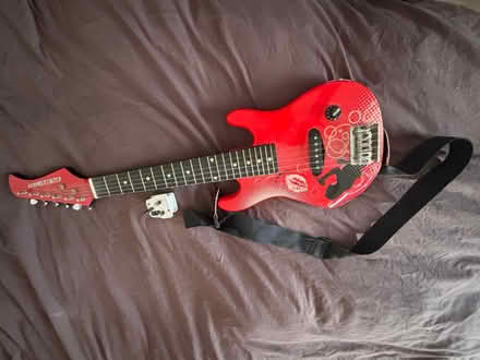 Photo of free Electric guitar kids (Waltham Abbey EN9) #1