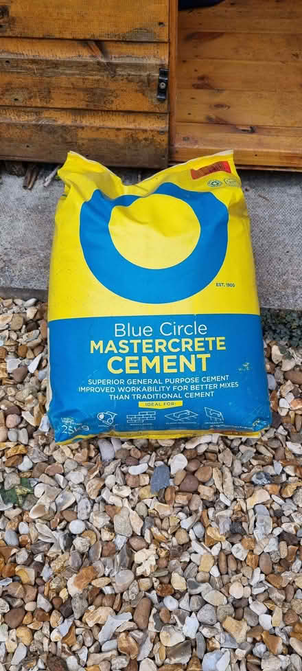 Photo of free 25kg bag of Blue Circle Mastercrete Cement (Harrowden MK42) #1