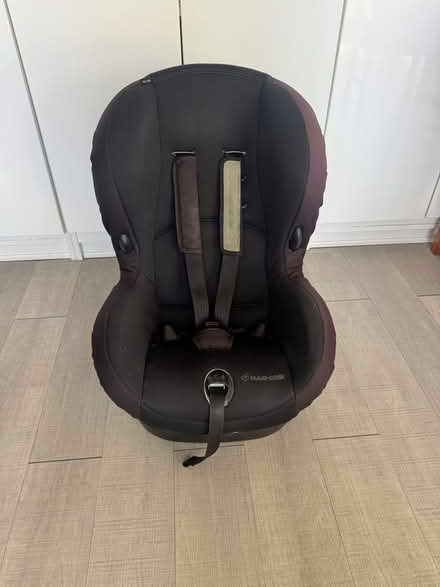 Photo of free Maxi cosi car seat (Chessington KT9) #1