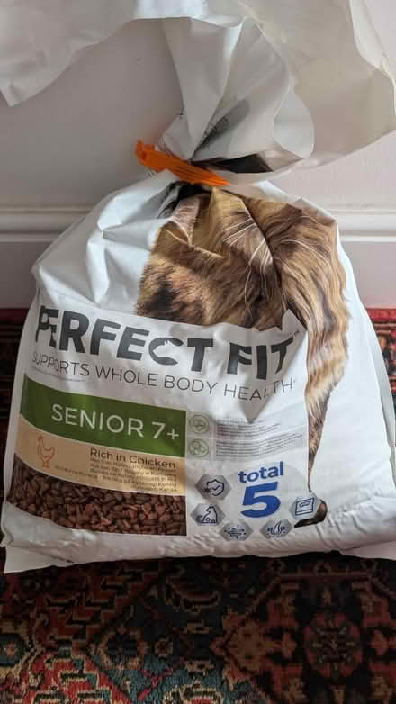 Photo of free Cat food and litter (Plaistow E13) #1