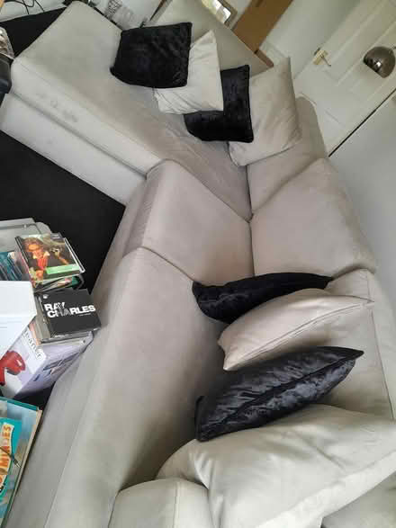 Photo of free Large sofa (DN228QB) #1