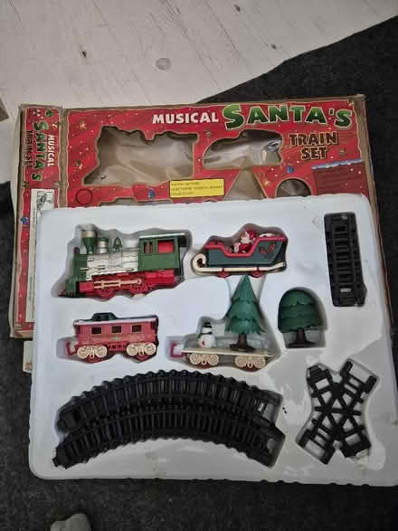 Photo of free Santa Train set (Winyates Green B98) #1
