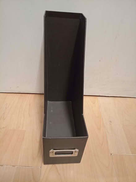 Photo of free faux brown leather magazine rack (Boscombe BH5) #2