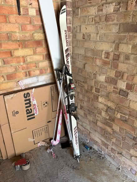 Photo of free Vintage skis and poles (Raynes Park SW20) #1