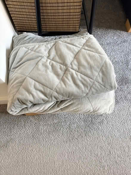 Photo of free Individual Aeyla Weighted Blanket (Tufnell Park N7) #1