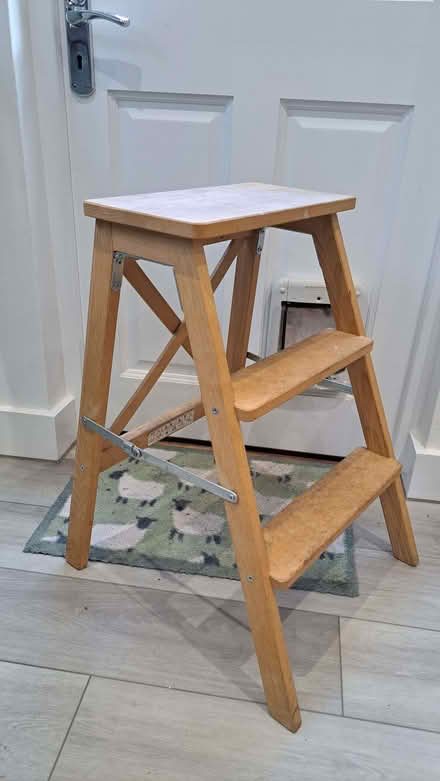 Photo of free Wooden step stool (Streatham Hill SW16) #2