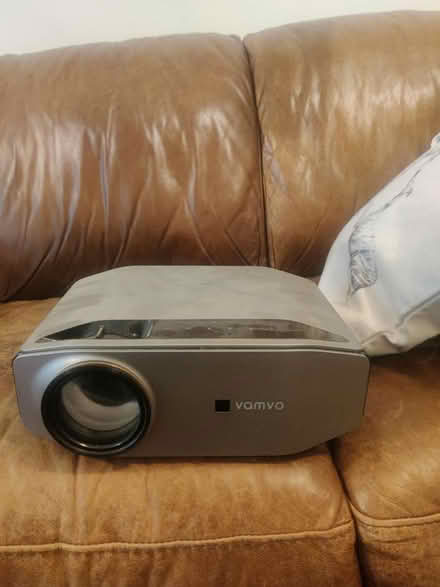 Photo of free Projector Vamvo L6200 (EH16, Prestonfield) #2