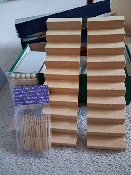 Photo of free Wooden dolls house 1/12 scale (Hemel Hempstead HP1) #3