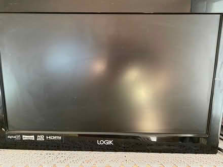 Photo of free TV plus computer monitor combined (Hollinsend S12) #2