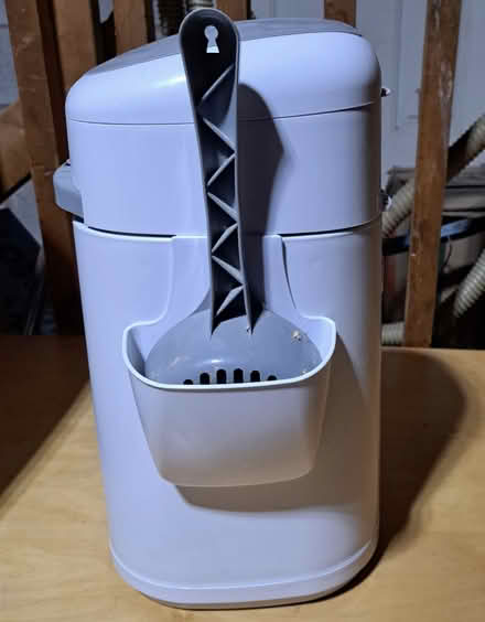 Photo of free Kitty litter disposal unit (Oakville, Ontario) #2