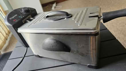 Photo of free Elgento 3 litre deep fat fryer (Seven Kings IG3) #1
