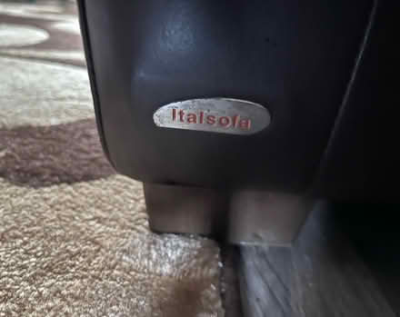 Photo of free italsofa leather 2 seater settee (LU2 nr airport) #2