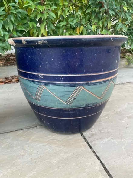 Photo of free 2 large pots (Bowbridge GL5) #3