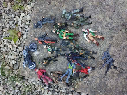 Photo of free Batman/Spiderman/Soldier toy figures and batcave playset Fre (Abington NN1) #3