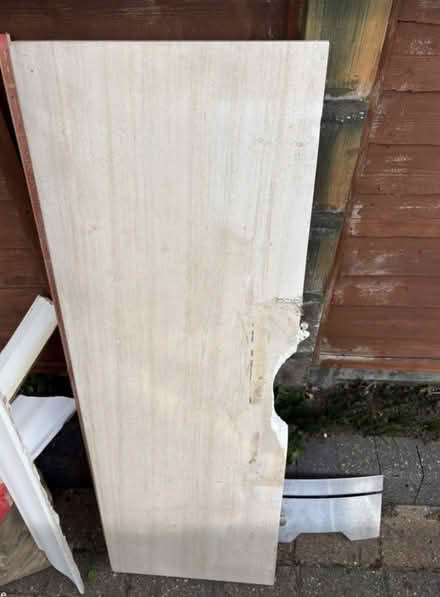 Photo of free Gas Fire, Mantlepiece & Surround (Eastwood, SS9) #3