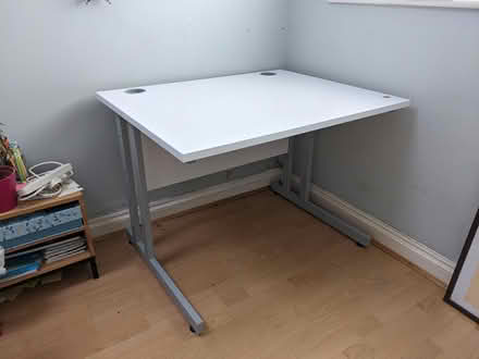Photo of free Office desk (Coulsdon) #1