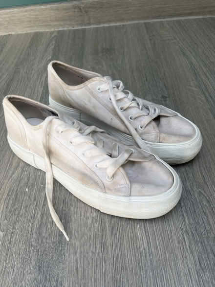 Photo of free White Canvas Shoes. Size 40. (Southsea PO4) #3