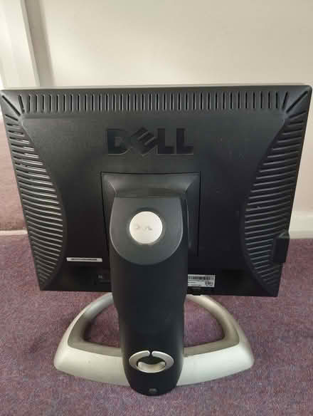 Photo of free Dell Monitor 17inch Monitor - rotatable (Walton-on-Thames KT12) #3