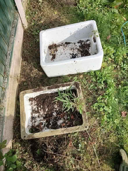Photo of free Belfast Sink and smaller sink (Wirral) #2