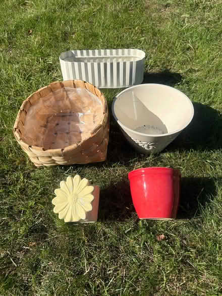 Photo of free Decorative pots/baskets (Locks Heath SO31) #1