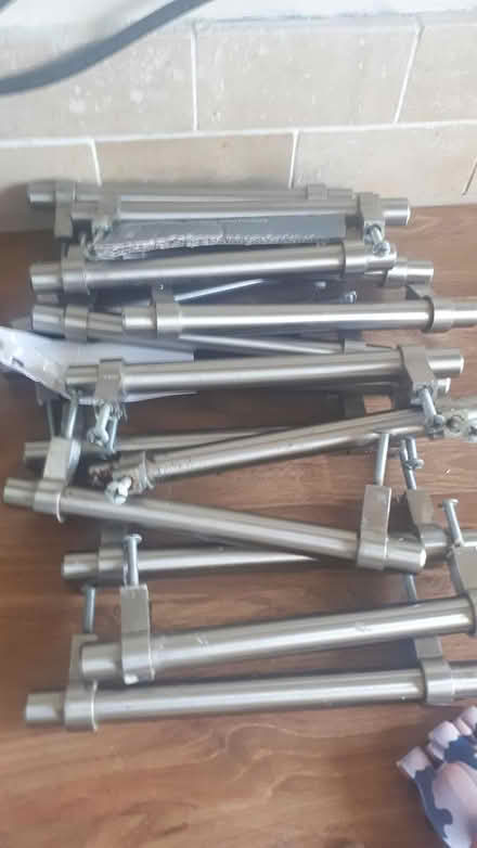 Photo of free 128m Kitchen Cupboard Handles (Leighton Buzzard LU7) #1