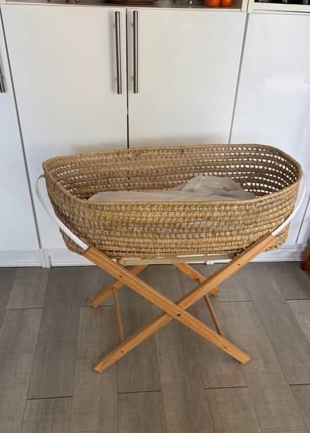 Photo of free Moses basket with stand (Chessington KT9) #2