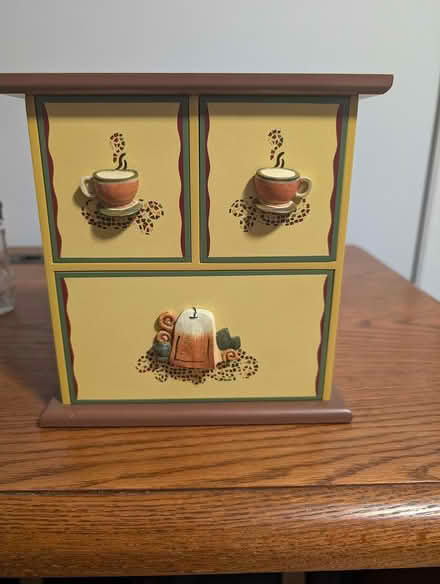 Photo of free Tea chest (Unionville) #1
