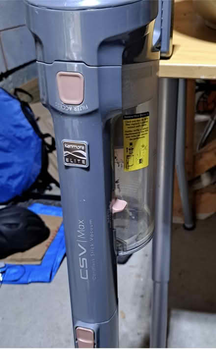 Photo of free vacuum (Oakville, Ontario) #2