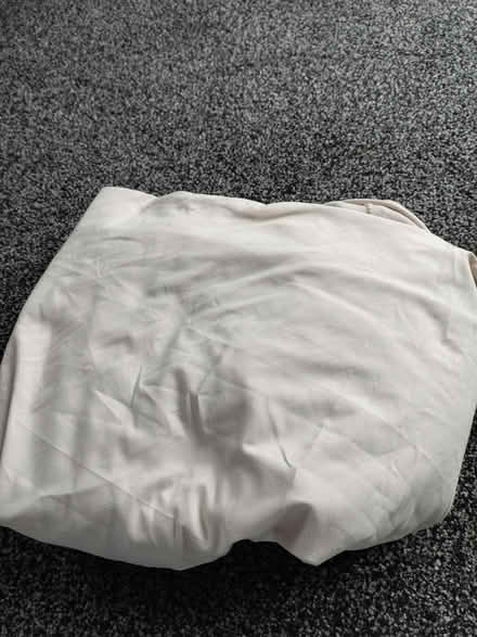 Photo of free small double sheet (Kendal LA9) #1