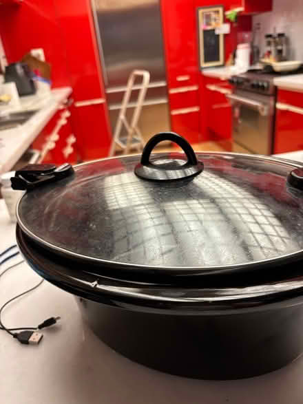 Photo of free crock pot insert and cover (Berkeley by Claremont Hotel) #1