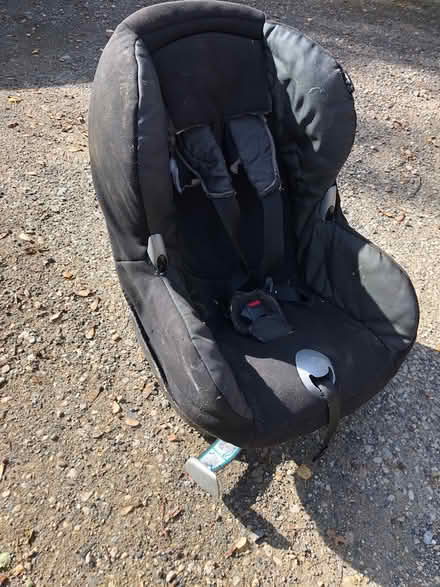 Photo of free Maxi cosi Toddler car seat (Powick WR2) #2