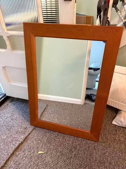 Photo of free Mirror , a double and single duvet (Ann CT7) #1