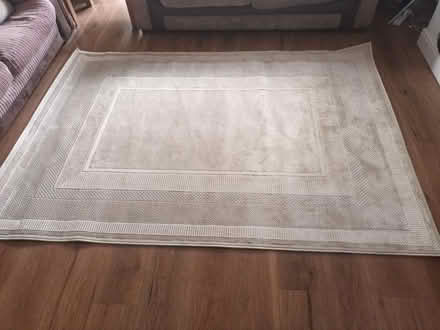 Photo of free Cream rug (Hemel Hempstead, HP1) #1