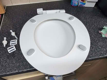 Photo of free Toilet seat, nearly new. (Wigmore HR6) #4
