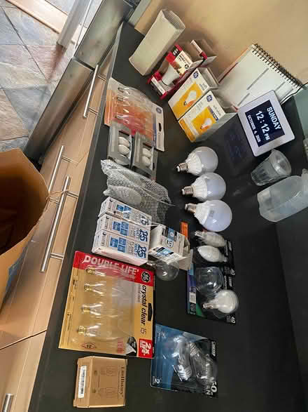 Photo of free Light bulbs assorted (Pleasant Hill) #1