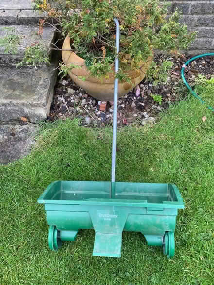 Photo of free Lawn seed/fertilizer spreader (Hunmanby YO14) #1