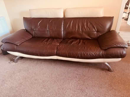 Photo of free Sofas (Lu32ag) #2