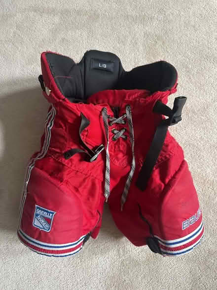 Photo of free Ice hockey gear for child (Third line and Dundas) #1