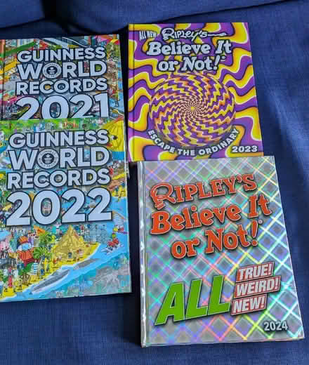 Photo of free Guinness world record books + Ripley's believe it or not (Walkley S6) #1