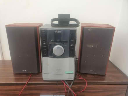 Photo of free Radio (Wandsworth SW18) #1