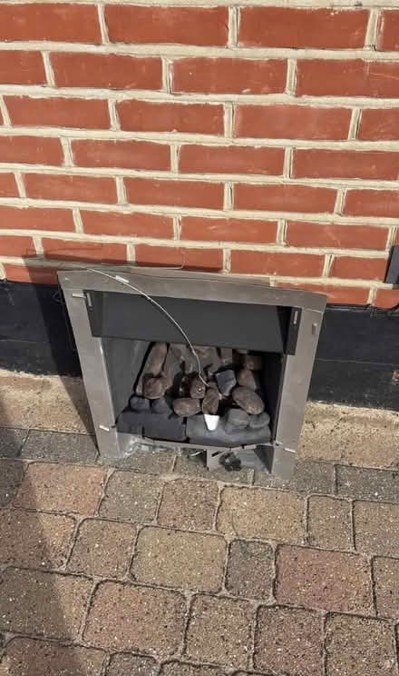 Photo of free Gas Fire, Mantlepiece & Surround (Eastwood, SS9) #4