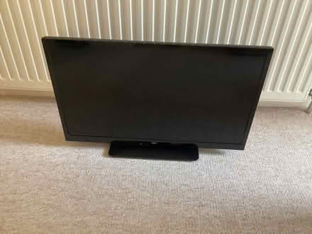 Photo of free 24 ins Bush Smart TV (Bearwood BH11) #1