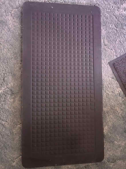 Photo of free Comfort Air Cushioned Mat Approx 20" x 39" x 1" (Whitwick LE67) #4