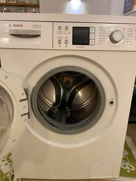 Photo of free Bosch large-capacity washing machine (Fleetville AL1) #1